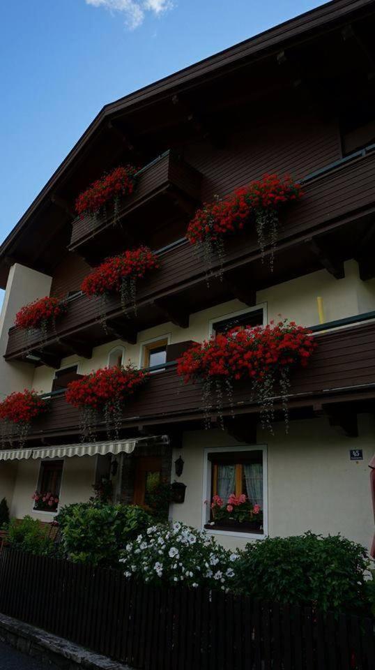 Appartamento Gaestehaus Neuhauser Zell am Ziller Esterno foto