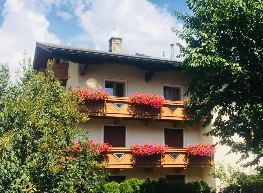 Gaestehaus Neuhauser Zell am Ziller Esterno foto