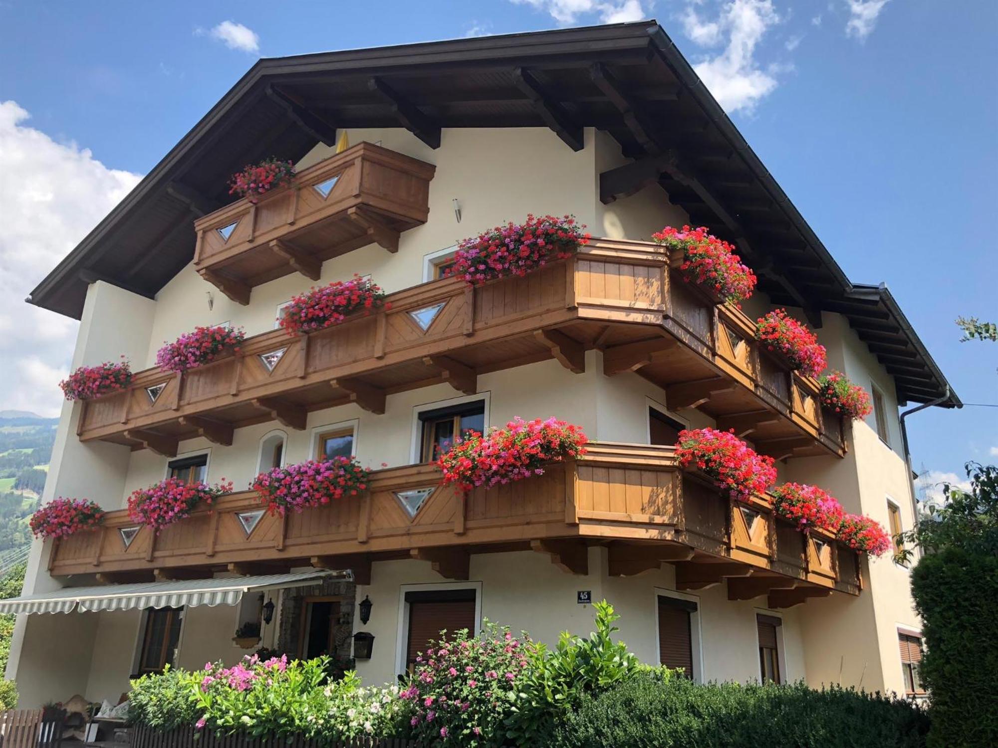 Appartamento Gaestehaus Neuhauser Zell am Ziller Esterno foto