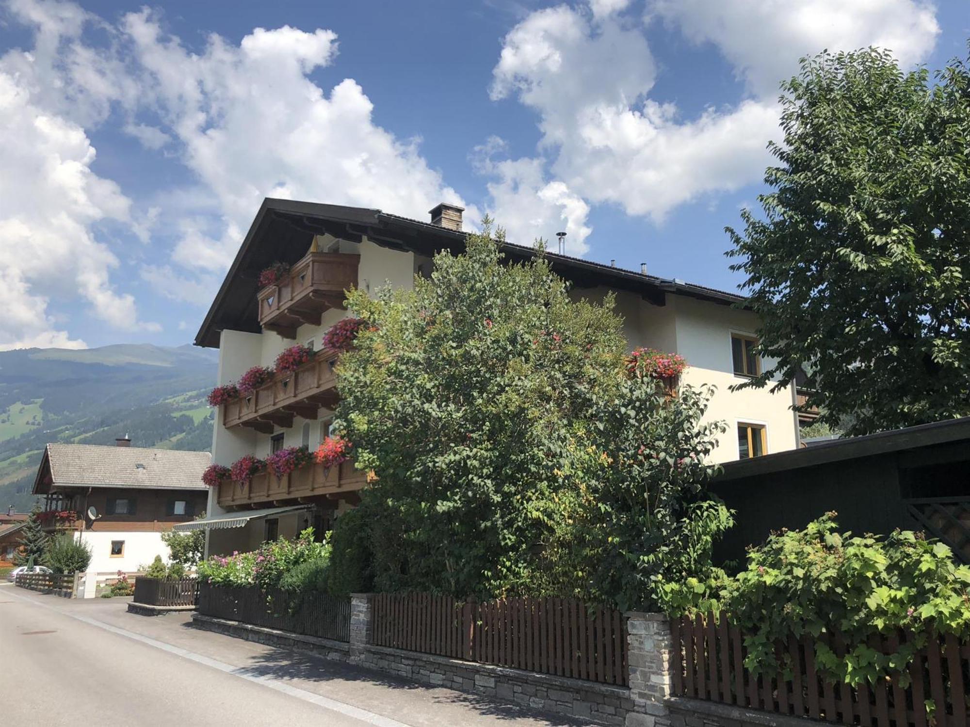 Appartamento Gaestehaus Neuhauser Zell am Ziller Esterno foto